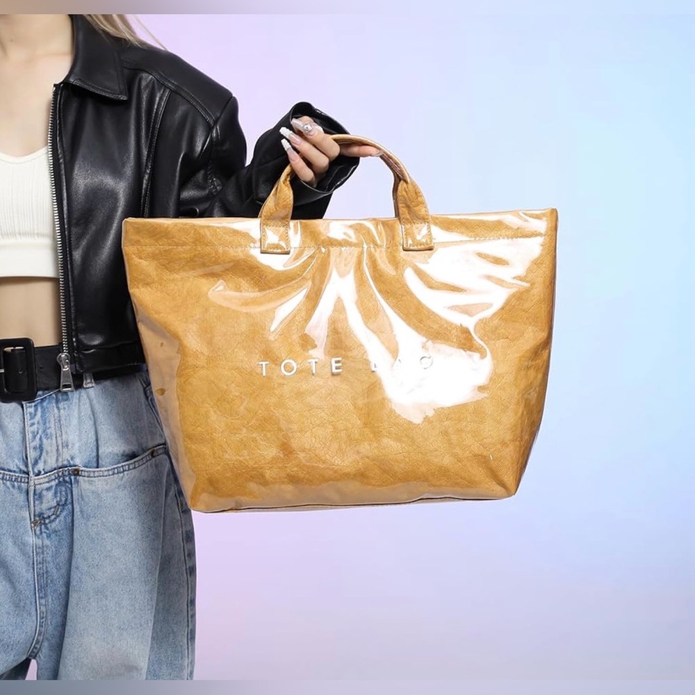 Glossy Patent Tote Bag | Minimalist Luxury Statement Carryall ✨EUC - Picture 7 of 8
